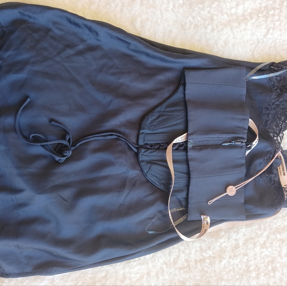 House of CB - Picture 2 of 2